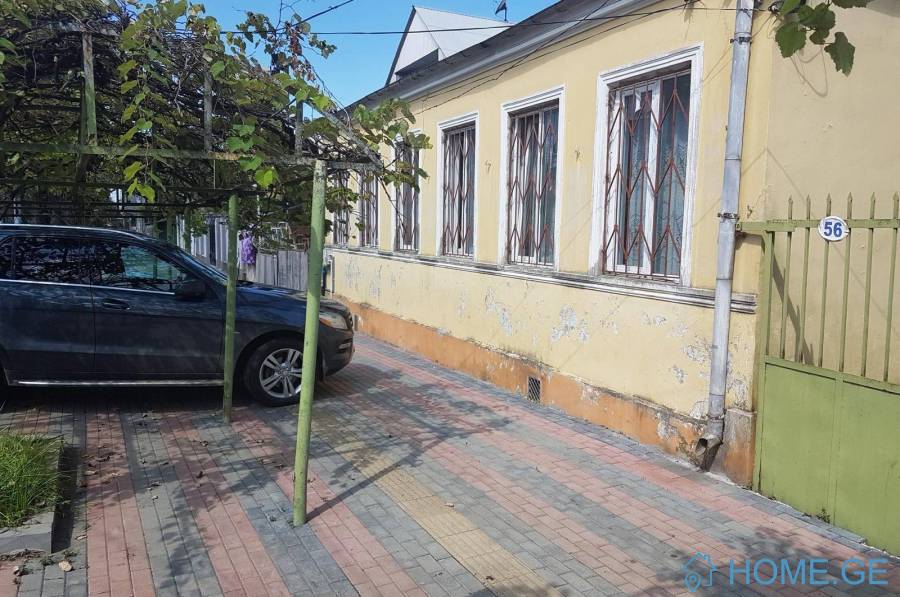 ქირავდება სახლი, ბონი