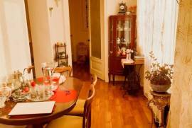 Продается квартира, 5 Kомнатная, Старое здание, Кутаиси