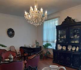 Apartment for sale, Old building