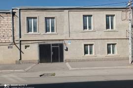 იყიდება სახლი, 9 ოთახიანი, გორი, გორი