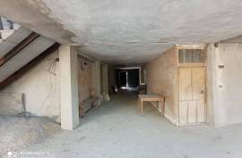 House For Sale, Gori