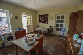 House For Sale, Samgori