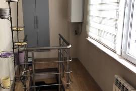 Продается квартира, 5 Kомнатная, Старое здание, Тбилиси, Чугурети