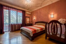 Продается квартира, 4 Kомнатная, Новостройка, Тбилиси, Мтацминда