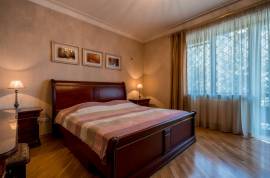 Продается квартира, 4 Kомнатная, Новостройка, Тбилиси, Мтацминда