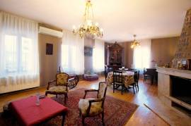 For Rent, 6 Room, Old building, Tbilisi, Krtsanisi