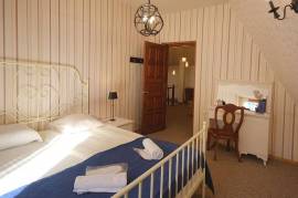 For Rent, 6 Room, Old building, Tbilisi, Krtsanisi