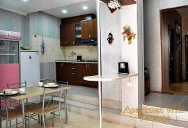 For Rent, 6 Room, Old building, Tbilisi, Krtsanisi