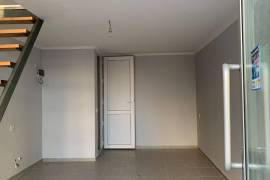 For Rent, Office, Sanzona