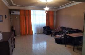 ქირავდება ბინა, 2 ოთახიანი, ძველი აშენებული, თბილისი, საბურთალო