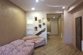 Apartment for sale, 3 Room, Old building, Batumi