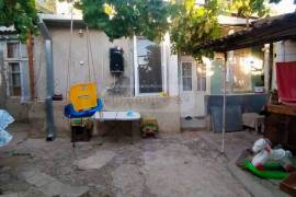 House For Sale, Sanzona