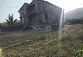 House For Sale, Navazi