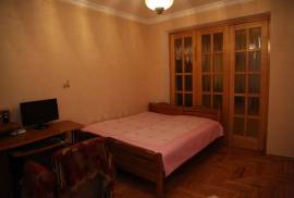 Продается квартира, 4 Kомнатная, Старое здание, Тбилиси, saburtalo