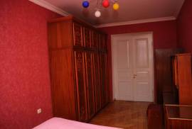 Продается квартира, 4 Kомнатная, Старое здание, Тбилиси, saburtalo