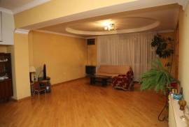 Продается квартира, 4 Kомнатная, Старое здание, Тбилиси, saburtalo