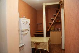 Продается квартира, 4 Kомнатная, Старое здание, Тбилиси, saburtalo
