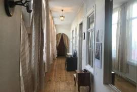 Продается квартира, 8 Kомнатная, Старое здание, Тбилиси, Мтацминда