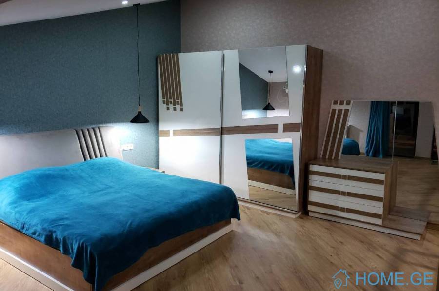 Daily Apartment Rent, 2 Room, Old building, Tbilisi, Mtatsminda