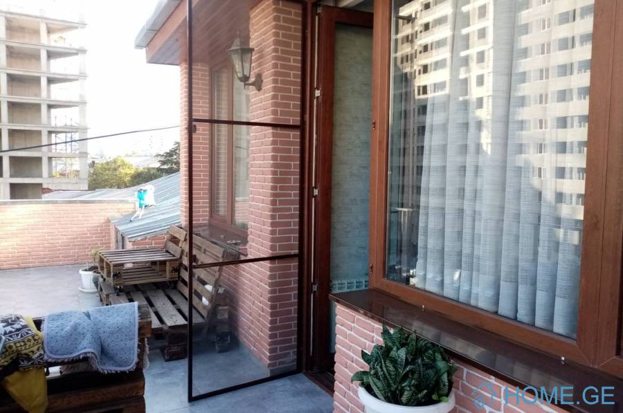 Продается квартира, 6 Kомнатная, Старое здание, Тбилиси, saburtalo