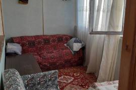 Apartment for sale, Old building, Nutsubidze plateau