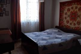 Apartment for sale, Old building, Nutsubidze plateau