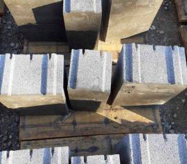 ბეტონის ბლოკი/ბლოკები