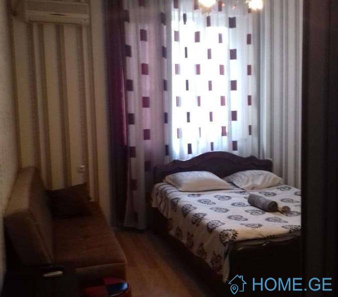 Daily Apartment Rent, 1 Room, Old building, Tbilisi, Mtatsminda