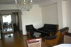 Apartment for sale, 4 Room, Old building, Tbilisi, Mtatsminda