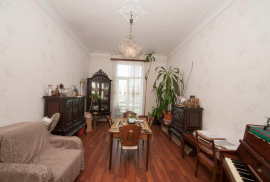 Apartment for sale, Old building