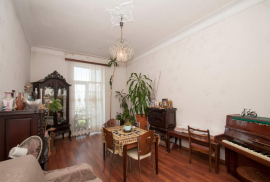 Apartment for sale, Old building