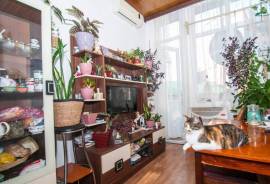 Apartment for sale, 6 Room, Old building, Batumi