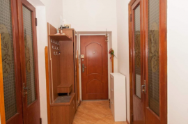 Apartment for sale, 6 Room, Old building, Batumi