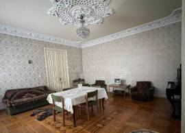 House For Sale, Sapichkhia