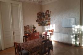 For Rent, Old building, Chugureti