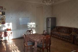 For Rent, Old building, Chugureti