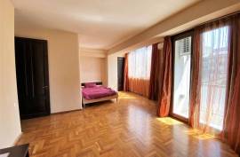 Продается квартира, 2 Kомнатная, Старое здание, Тбилиси
