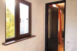 Продается квартира, 2 Kомнатная, Старое здание, Тбилиси