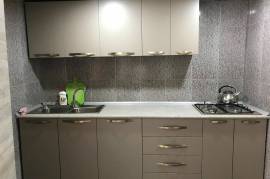 იყიდება, სასტუმრო