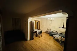 ქირავდება ბინა, 2 ოთახიანი, ძველი აშენებული, თბილისი, ვარკეთილი