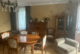 იყიდება ბინა, 5 ოთახიანი, ძველი აშენებული, თბილისი, ვაშლიჯვარი