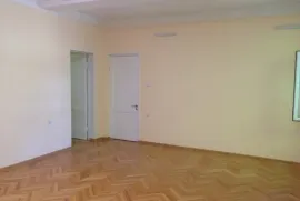 Apartment for sale, 6 Room, Old building, Tbilisi, vake