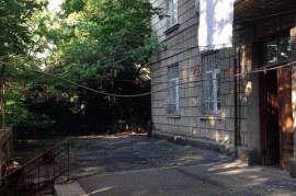 Аренда, 4 Kомнатная, Старое здание, Тбилиси, Вера