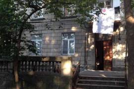 Аренда, 4 Kомнатная, Старое здание, Тбилиси, Вера
