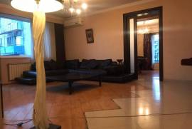 იყიდება ბინა, 8 ოთახიანი, ძველი აშენებული, თბილისი, საბურთალო