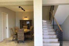 House For Sale, Shindisi