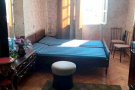 Продается квартира, 2 Kомнатная, Старое здание, Тбилиси, Варкетили