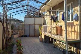 იყიდება სახლი, 4 ოთახიანი, თბილისი, ვაზისუბანი