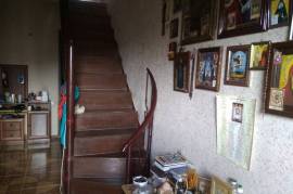 House For Sale, Nadzaladevi