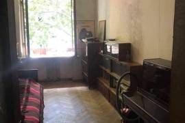 Apartment for sale, Old building, vake